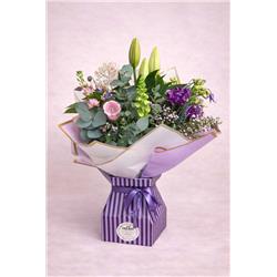 Flowers- Lilac Elegance Handtied